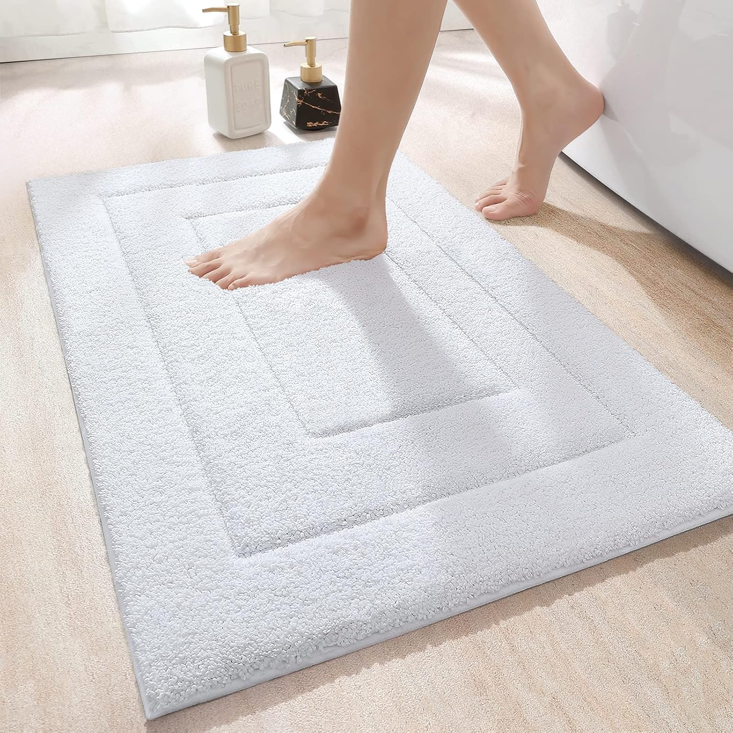 DEXI Ultra Soft Bath Mat 60 x 110 cm, Non-Slip Absorbent Microfiber Mats, Machine Washable Quick Dry Rugs, Bathroom Accessories Decor, White