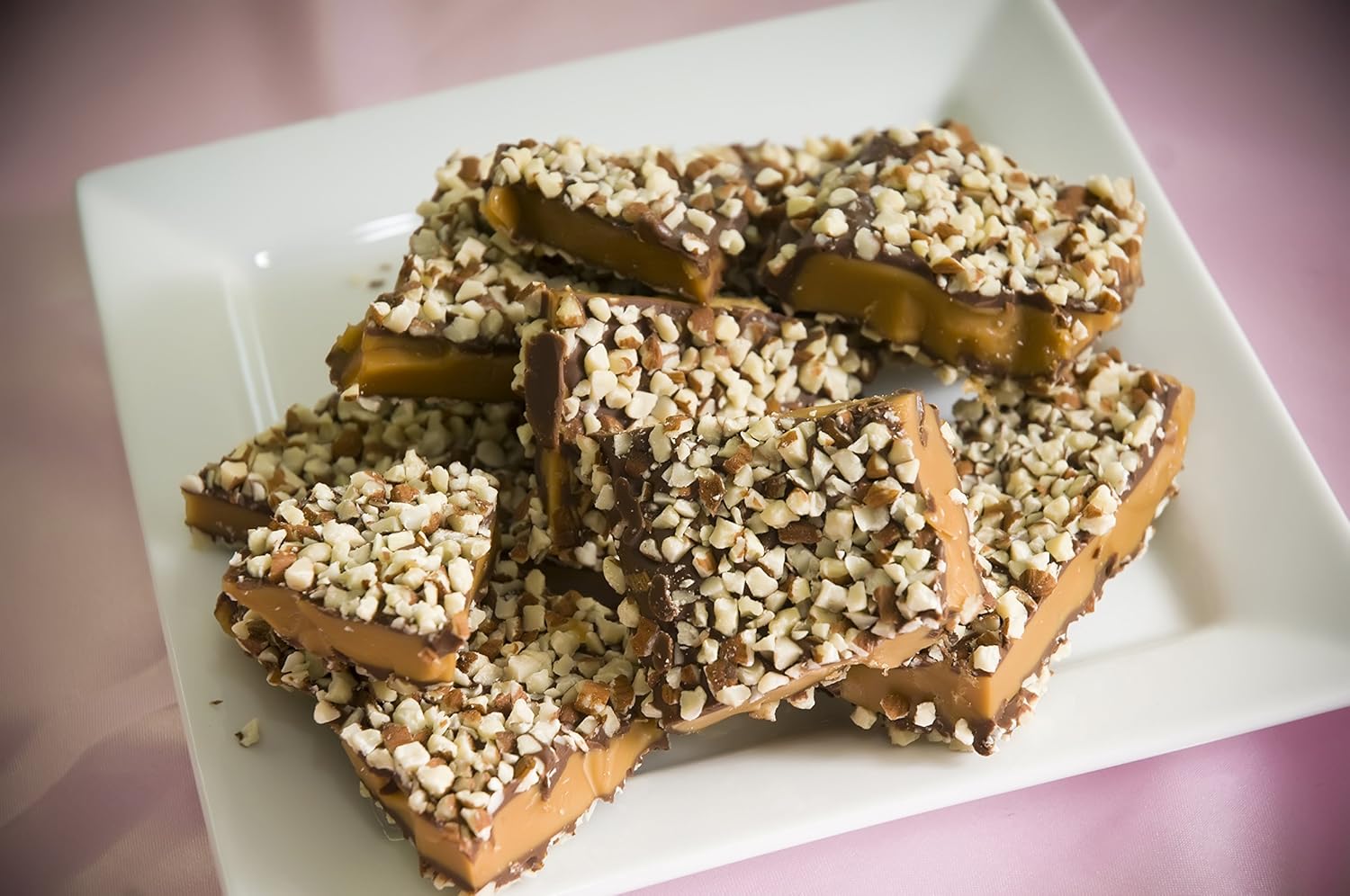 Aunt Mae's Sweet Tooth English Toffee 8 oz. Box (Click here to find the other flavors) (Milk Chocolate)