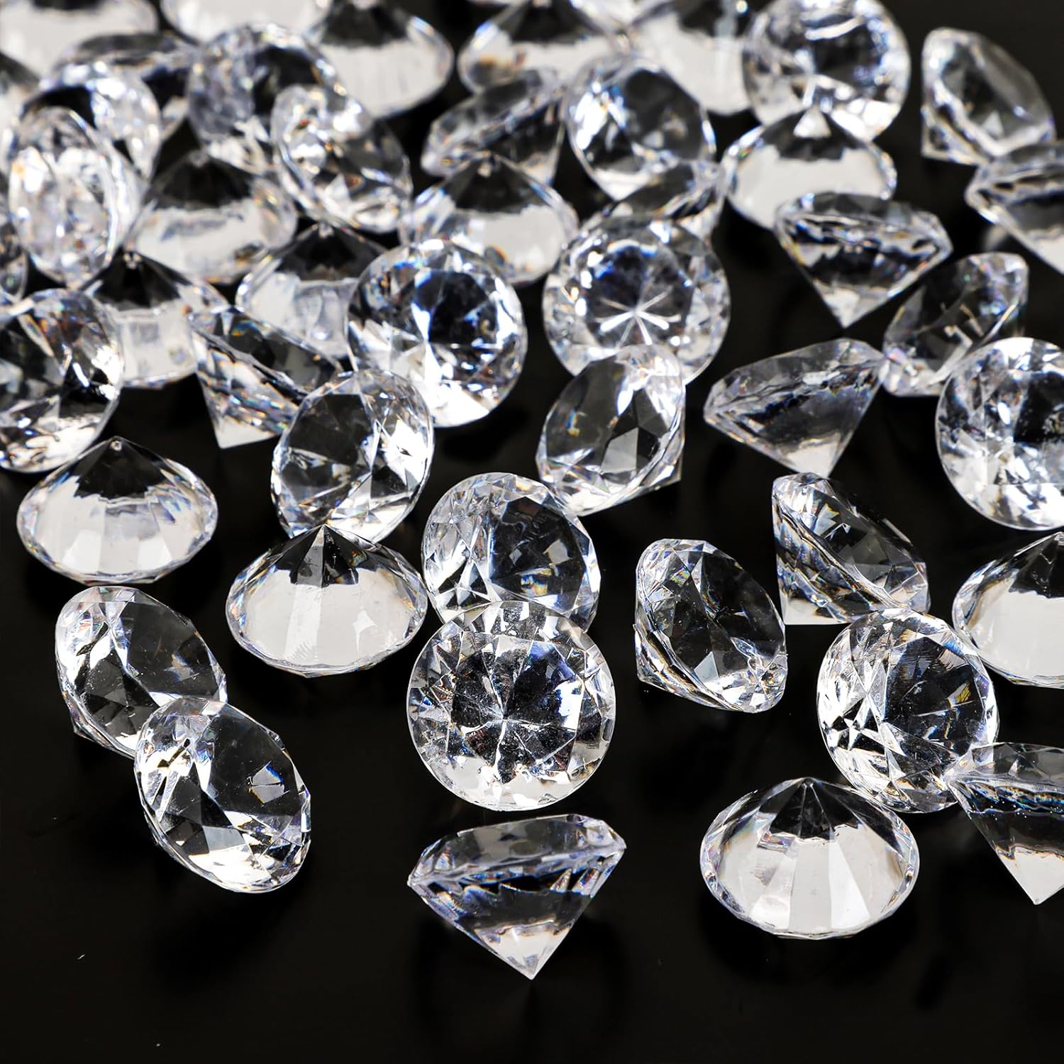 OUTUXED 300pcs 0.8inch Clear Diamonds for Crafts, Acrylic Fake Gems Crystals for Wedding Table Scatters Halloween Party Decorations with Velvet Pouch