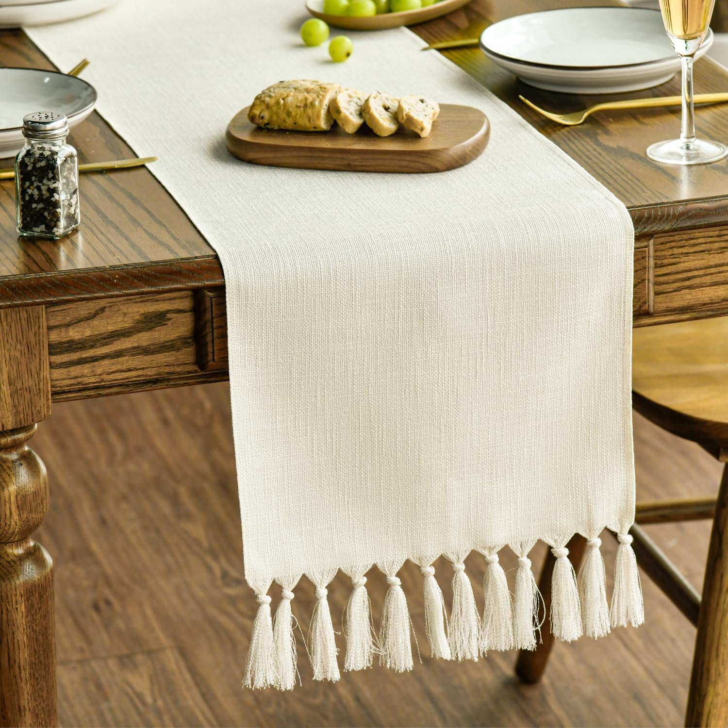 Artoid Mode Beige Boho Rural Rustic Farmhouse Tassel Table Runner, 33x243 cm Spring Kitchen Dining Table Decoration Wedding Holiday Party Decor