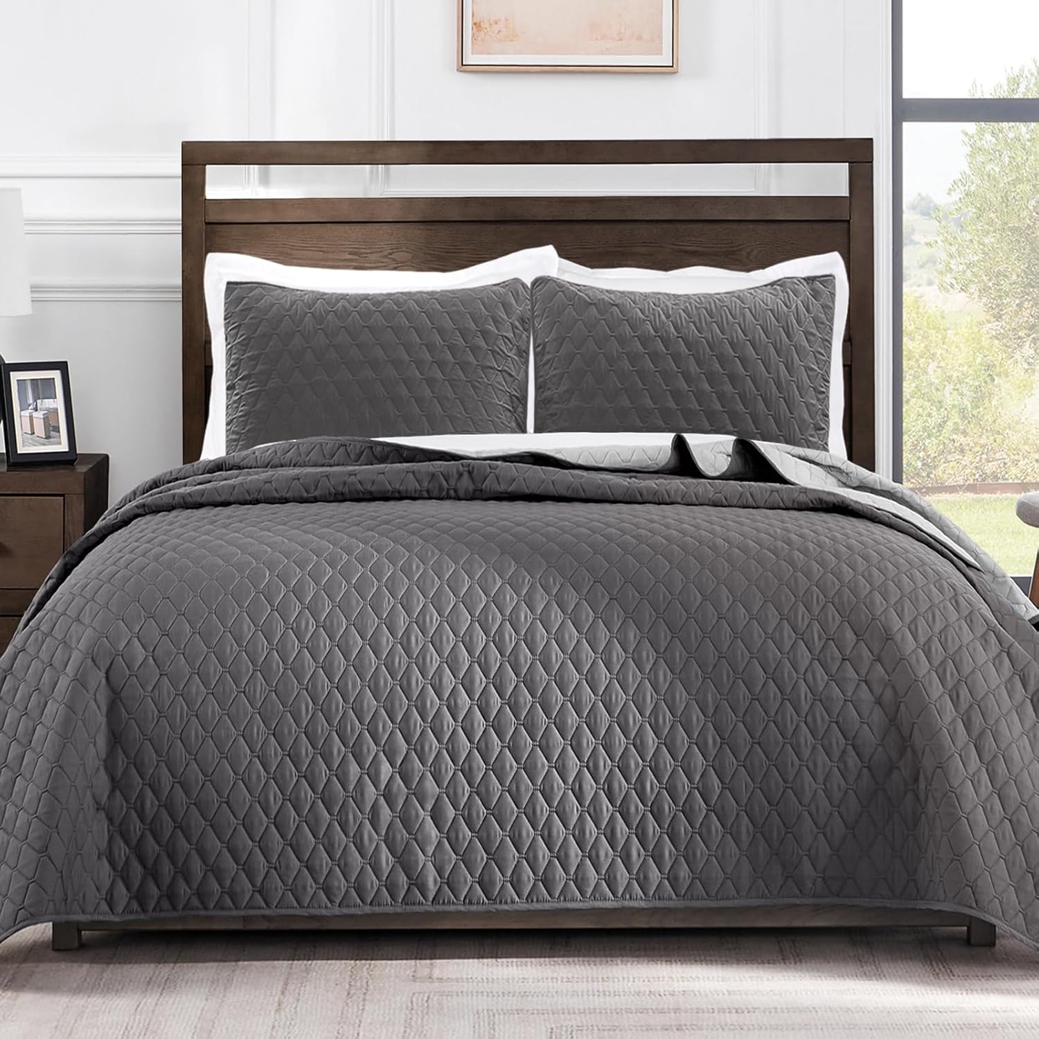 Exclusivo Mezcla Ultrasonic Reversible Full Queen Quilt Bedding Set with Pillow Shams, Lightweight Quilts Queen Size, Soft Bedspreads Bed Coverlets for All Seasons - (Grey, 90"x96")