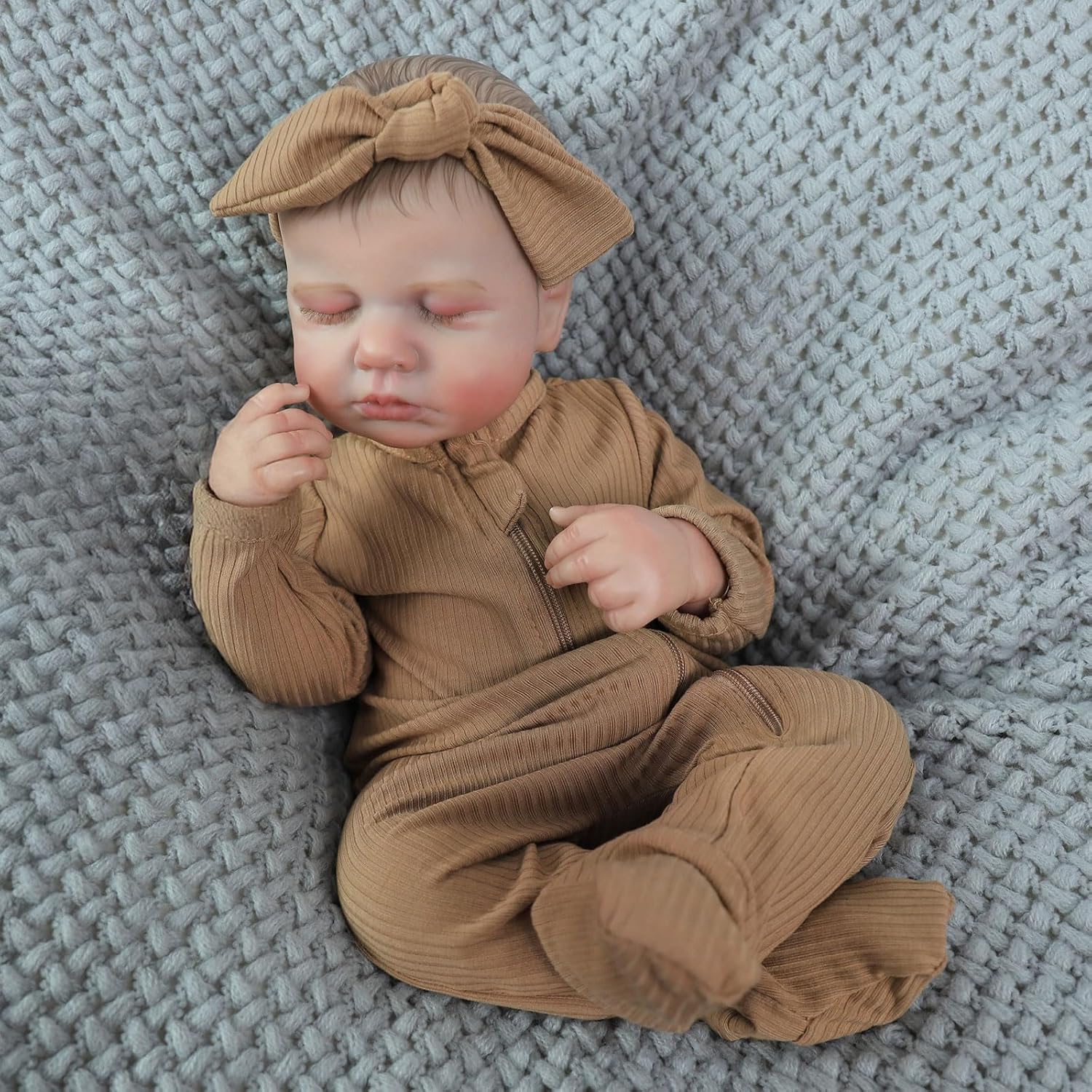 Lifelike Reborn Baby Dolls - 20-Inch Soft Vinyl Realistic-Newborn Baby Dolls Cloth Body Poseable Real Life Baby Dolls Girl with Gift Box for Kids Age 3+