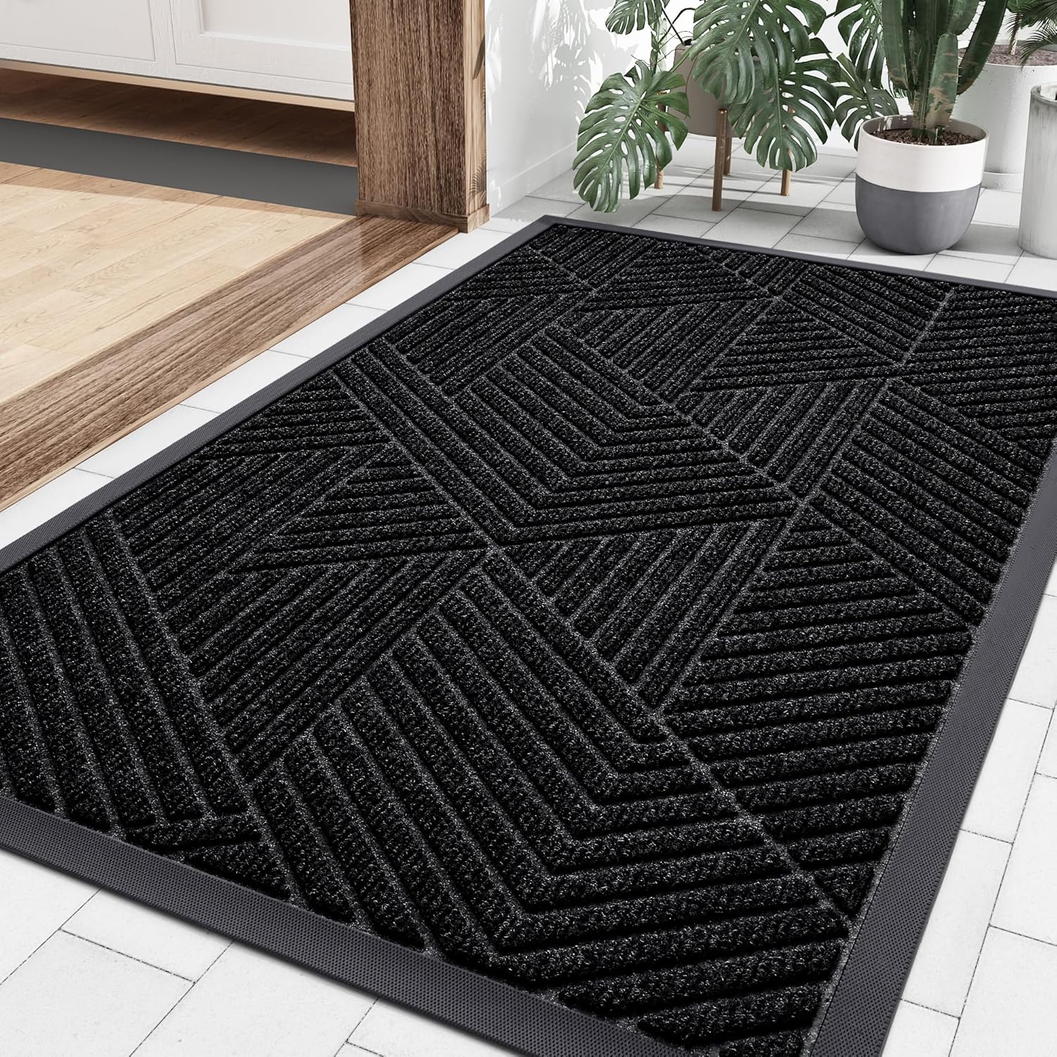 Smiry Front Door Mat Outside Entrance, Heavy Duty Sturdy Natural Rubber Doormat, Trap Dirt and Moisture, Easy Clean Low Profile Mats for Indoor Outdoor Entry, Irregular Triangle (29.5x17, Black)
