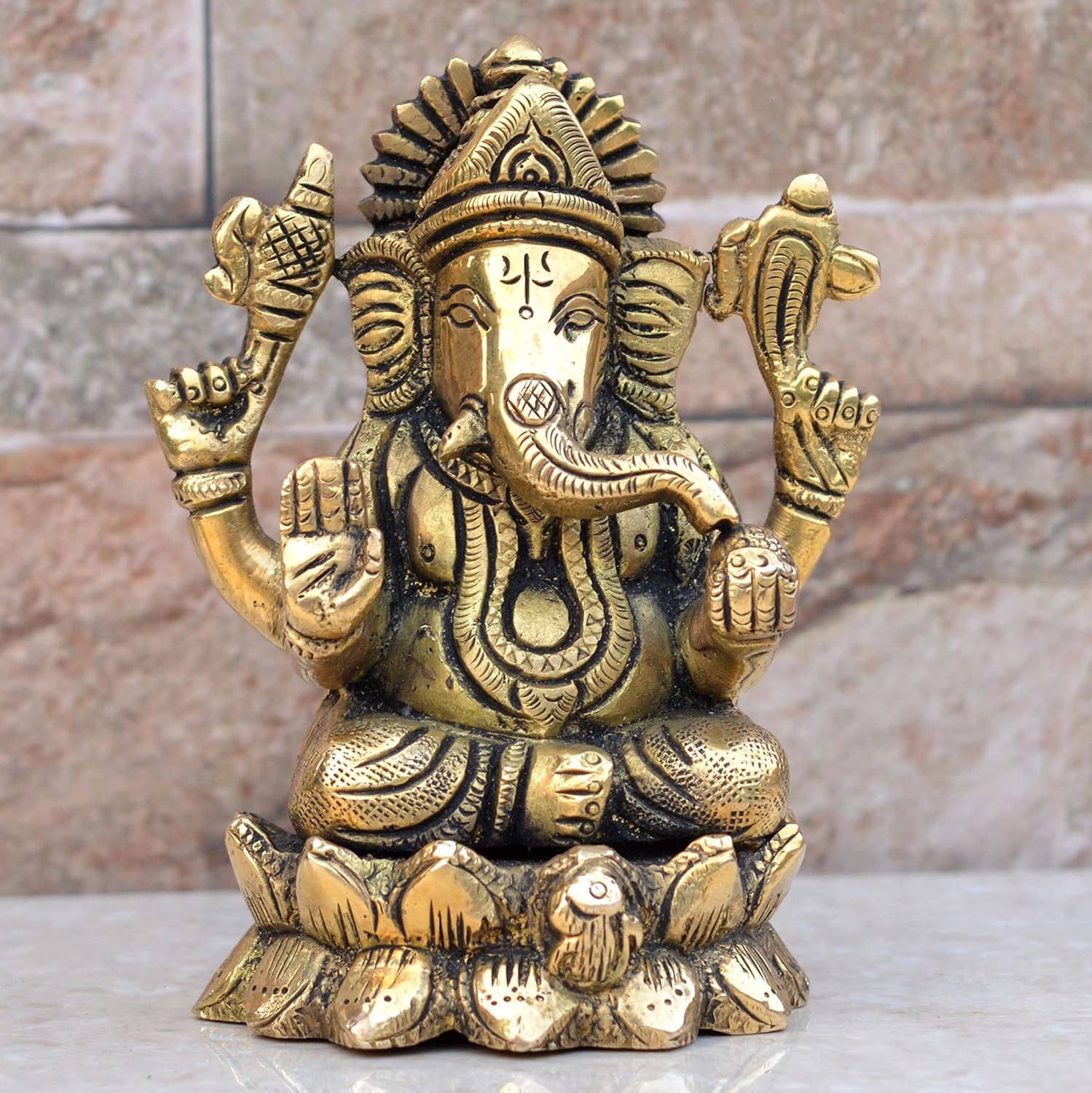 Aakrati Brass Ganesh Sitting On Lotus/Home Decor/Hindu Pooja God Idols Height 4 Inches