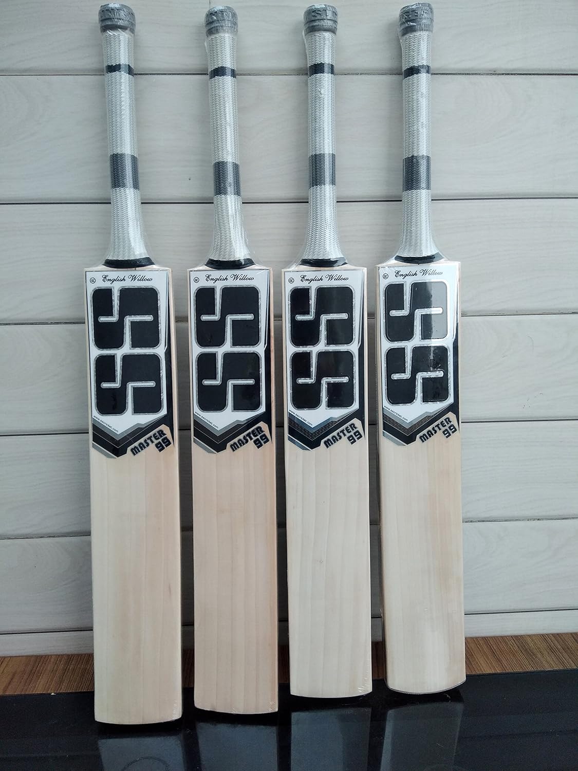 SS English Willow Cricket Bat- Master 99 (Cover Included)