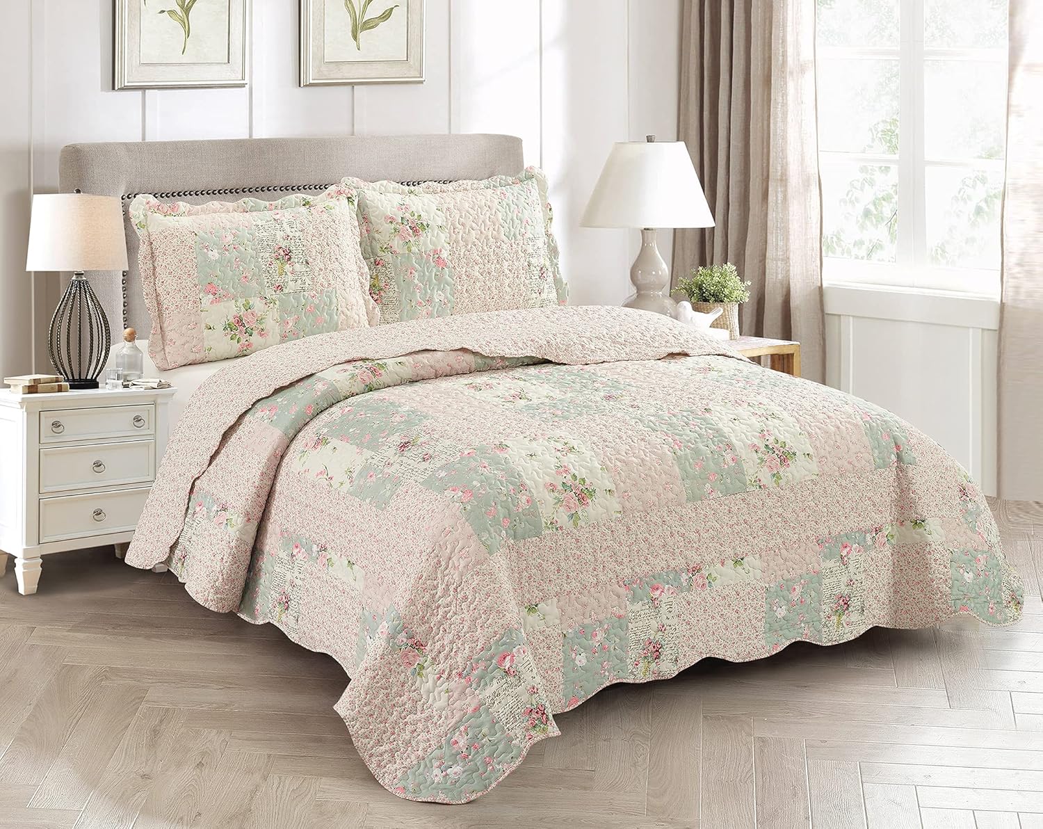 Brilliant Sunshine Rose and Sage Quilt Set, 3-Piece Bedding Sets, Traditional Patchwork Design, Washable and Reversible Bedspread, Soft Lightweight Coverlet, All-Season, Full/Queen, Light Pink Green