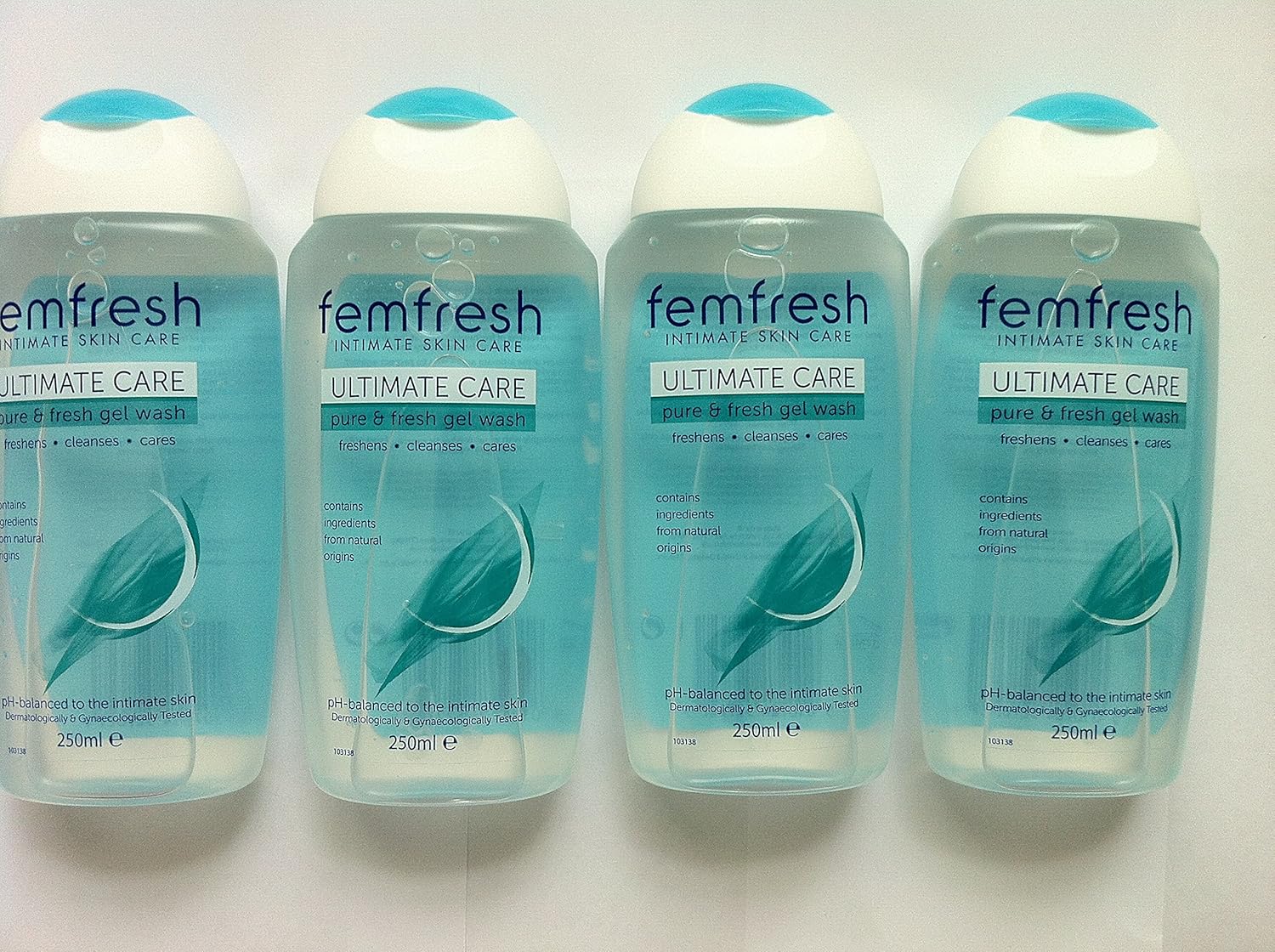 4 x Femfresh Ultimate Care 250ml Pure & Fresh Gel Wash,pH balanced by Femfresh